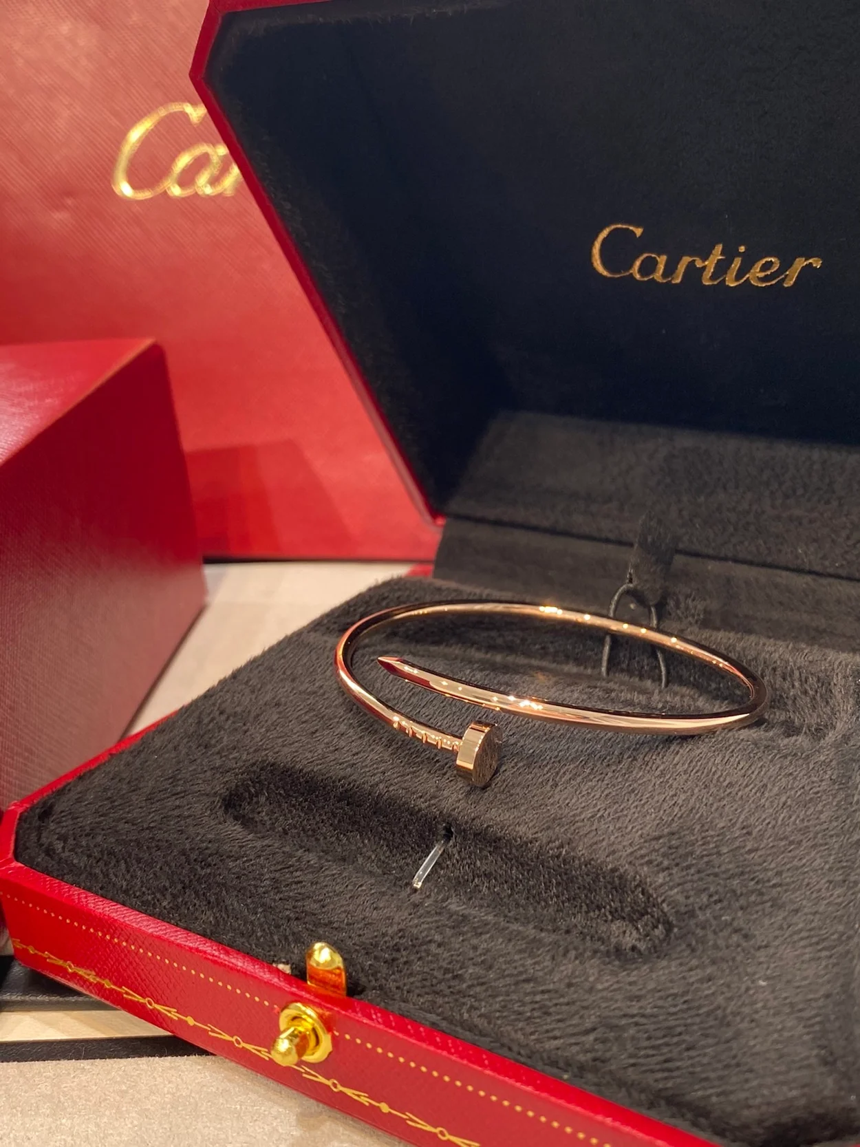 까르띠에 저스트 앵 끌루 핑크 골드 팔찌 B6048117