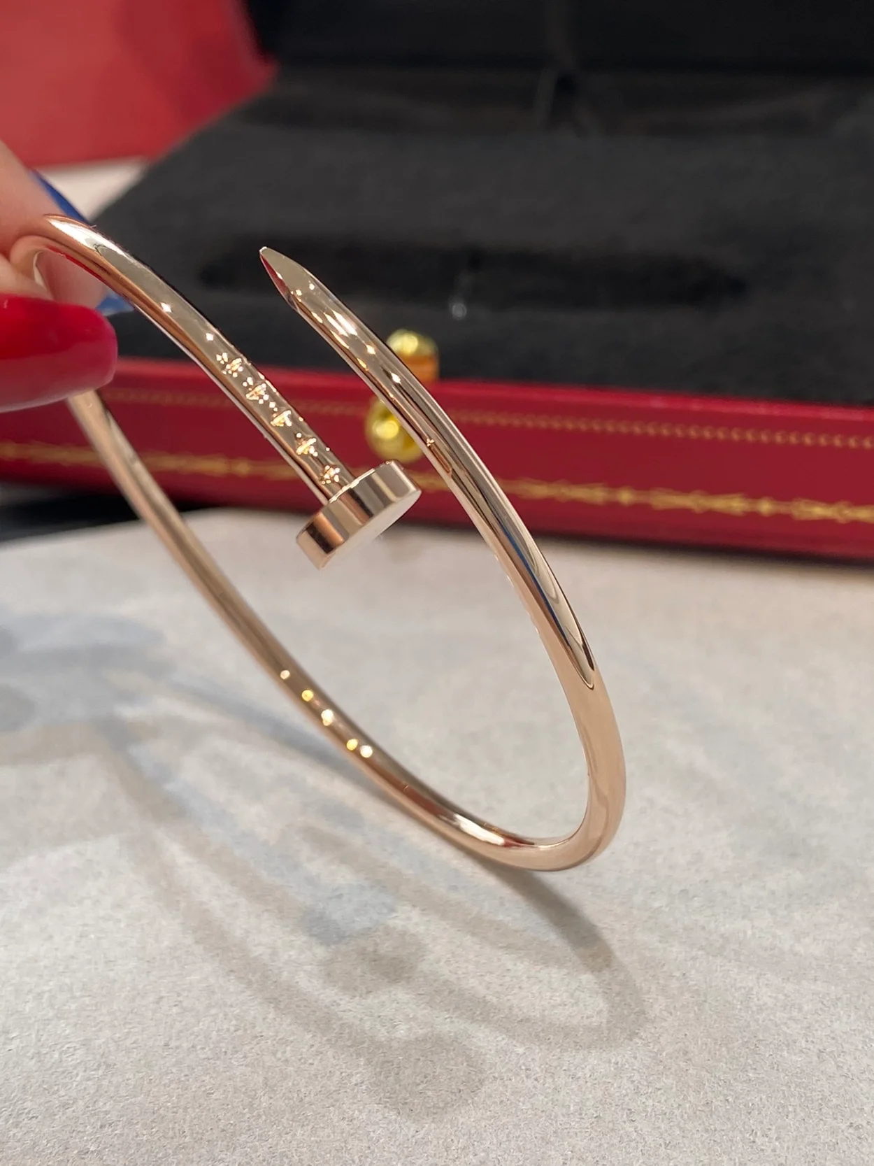 까르띠에 저스트 앵 끌루 핑크 골드 팔찌 B6048117