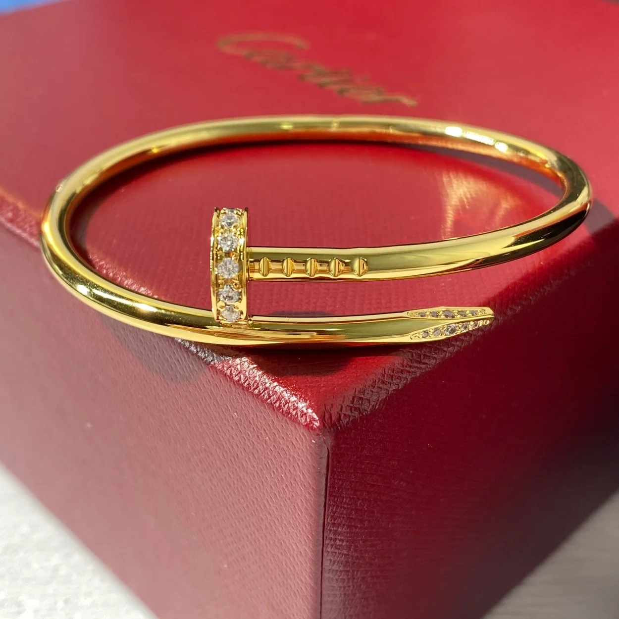 까르띠에 저스트 앵 끌루 옐로우 골드 팔찌 B6066117