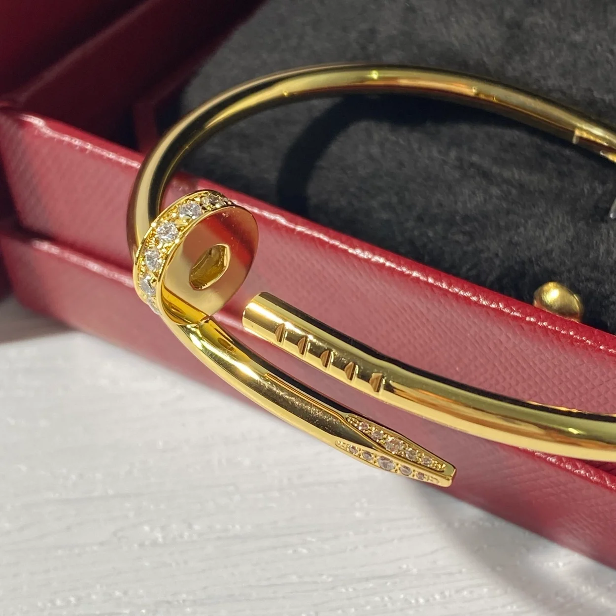 까르띠에 저스트 앵 끌루 옐로우 골드 팔찌 B6066117