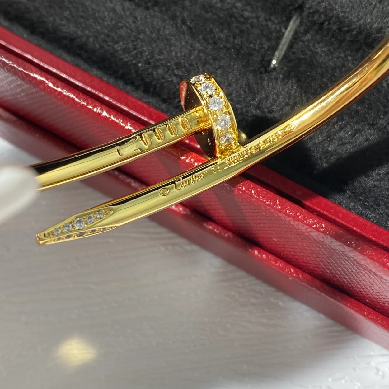 까르띠에 저스트 앵 끌루 옐로우 골드 팔찌 B6066117