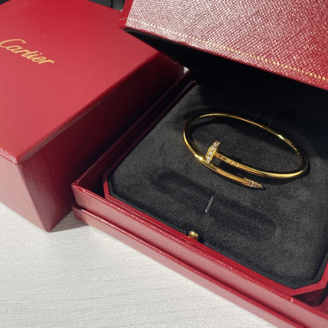 까르띠에 저스트 앵 끌루 옐로우 골드 팔찌 B6066117