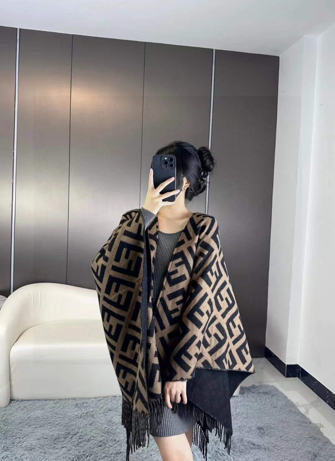 펜디 양모 로고 머플러