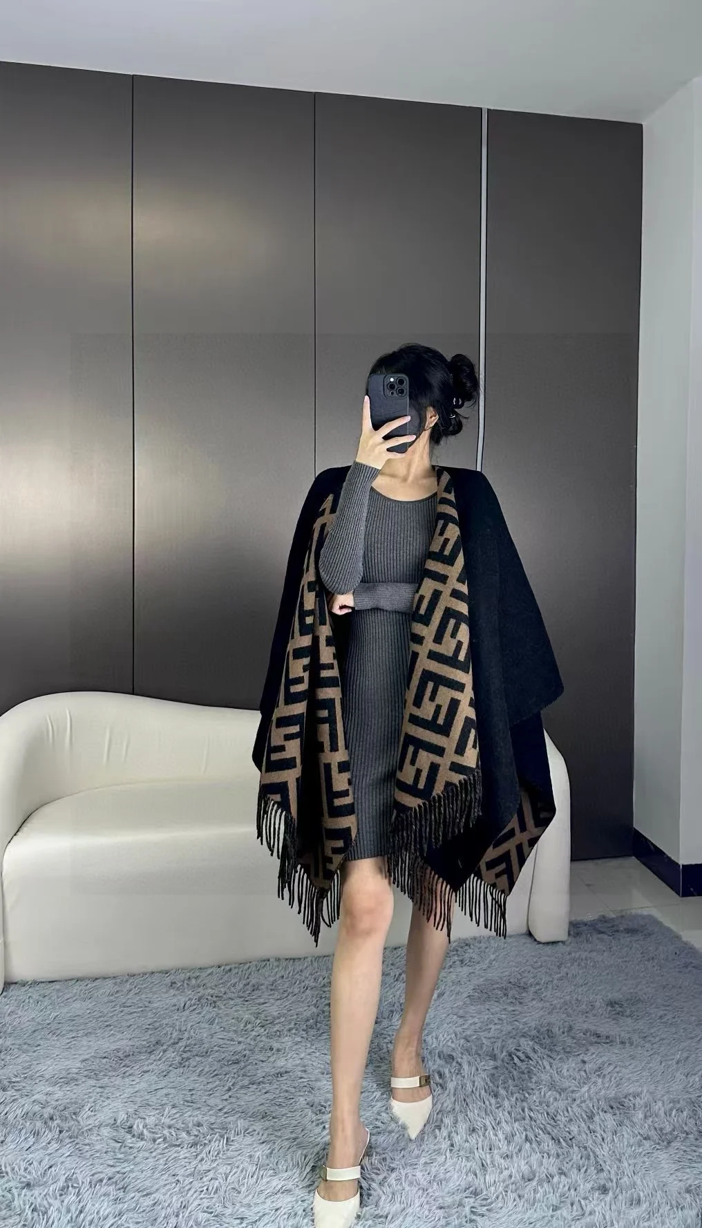 펜디 양모 로고 머플러