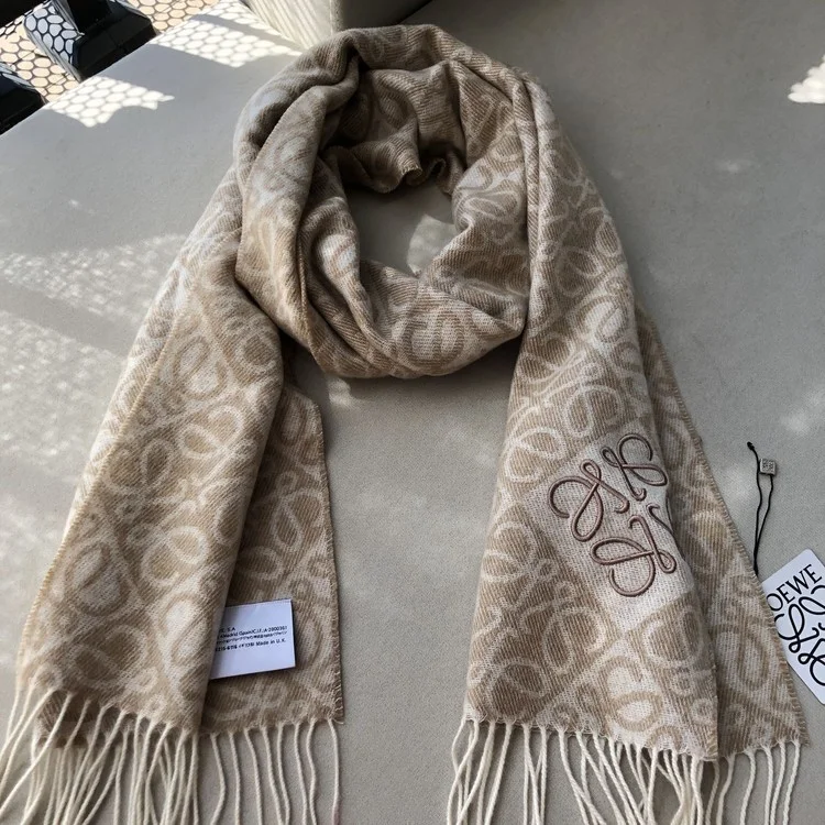 로에베 양모  로고 머플러