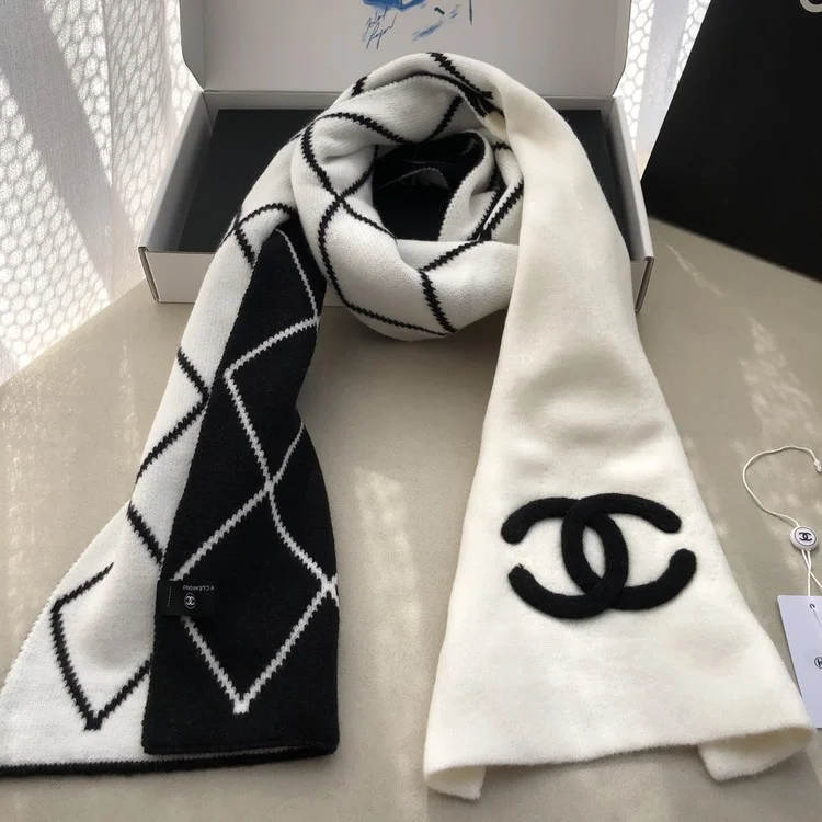 샤넬  양모 100% CC 로고 머플러