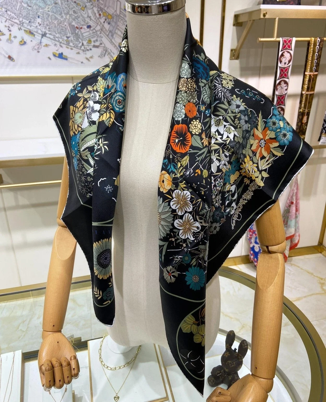 에르메스 플랑플뢰르 90 블랙 스카프