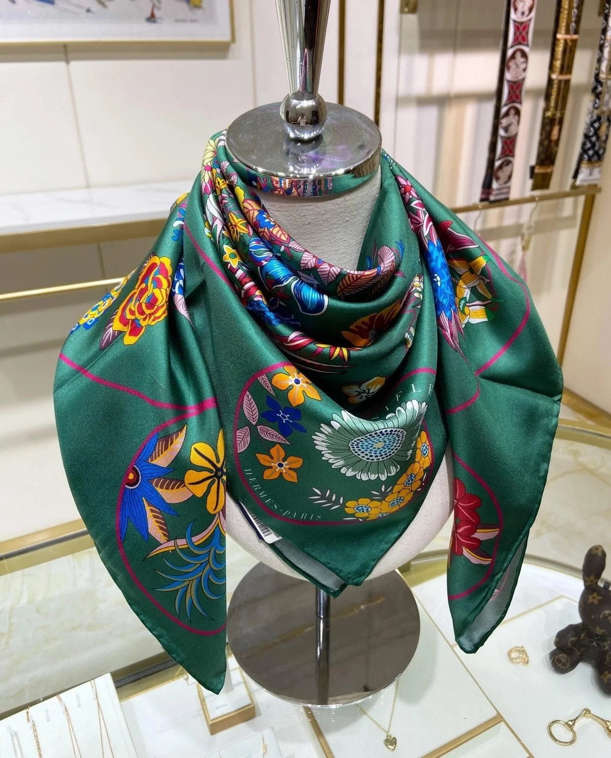 에르메스 플랑플뢰르 90 베르트 아망데 스카프