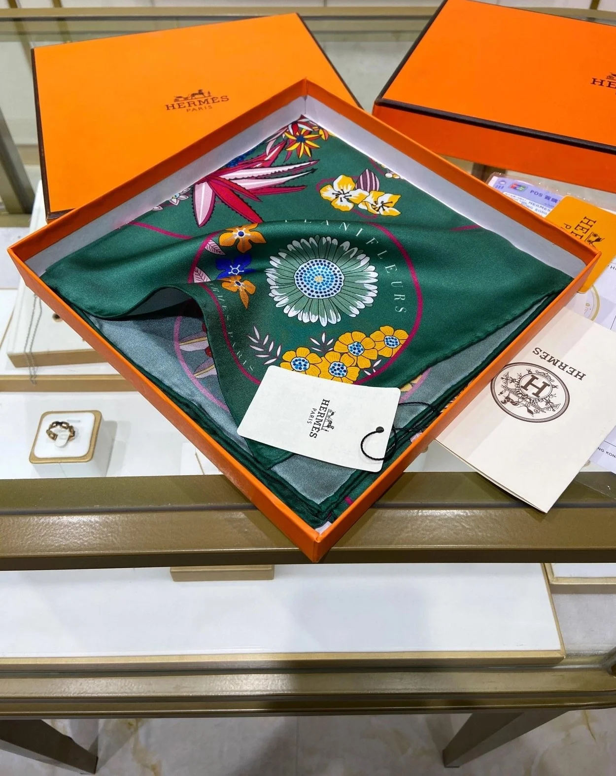 에르메스 플랑플뢰르 90 베르트 아망데 스카프