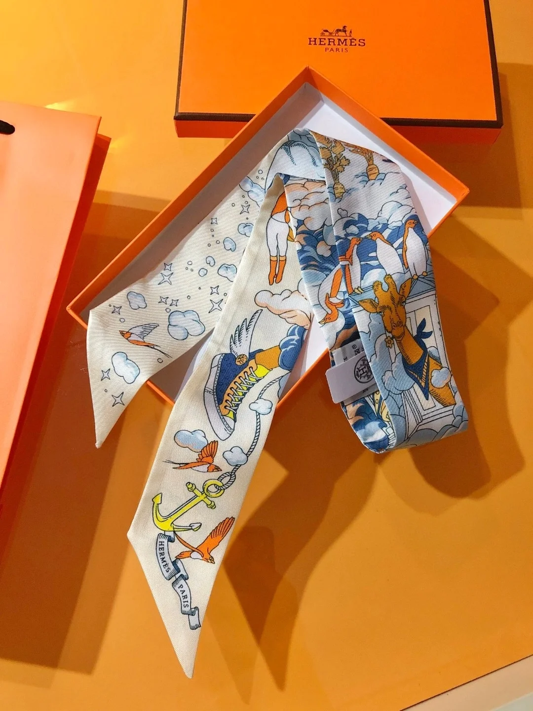 에르메스 Sur Mon Nuage 트윌리 화이트