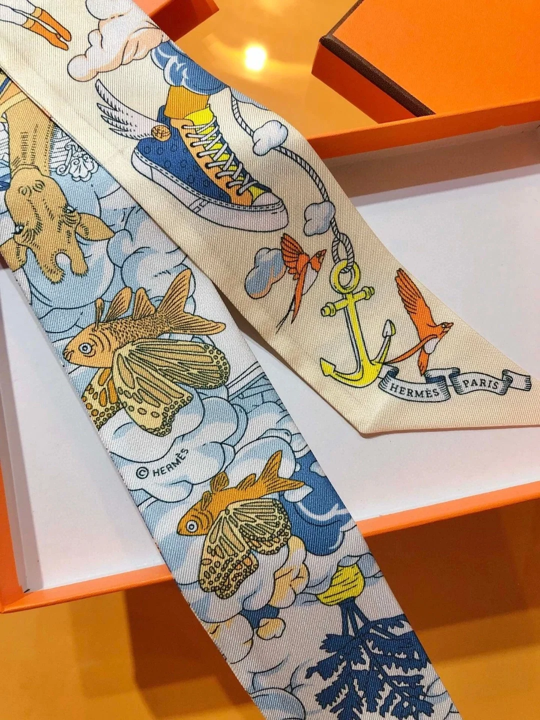 에르메스 Sur Mon Nuage 트윌리 화이트