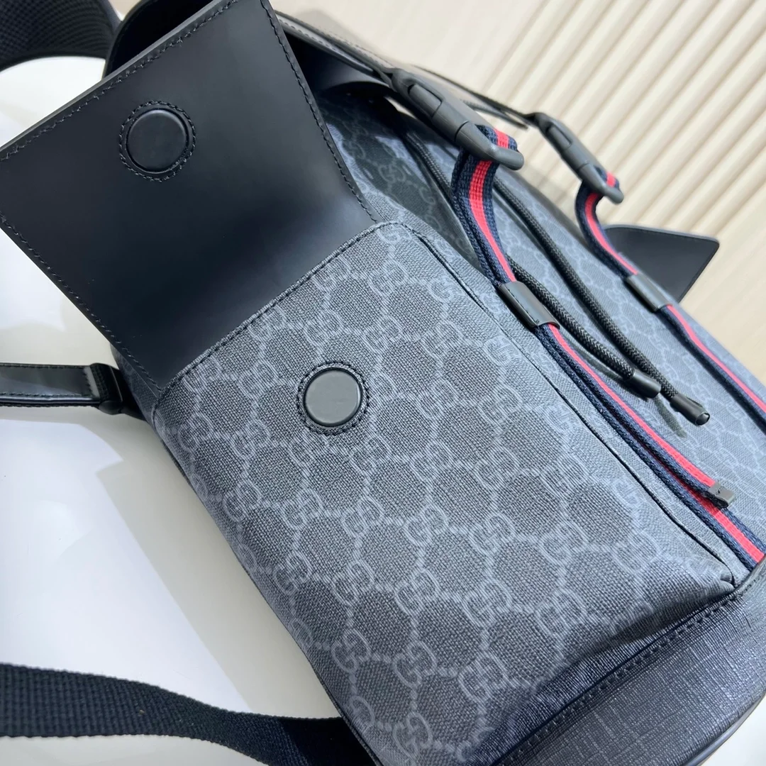 구찌 소프트 GG 슈프림 백팩