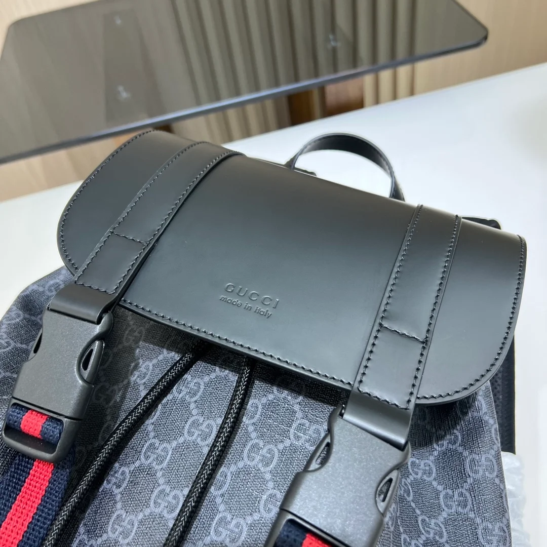 구찌 소프트 GG 슈프림 백팩