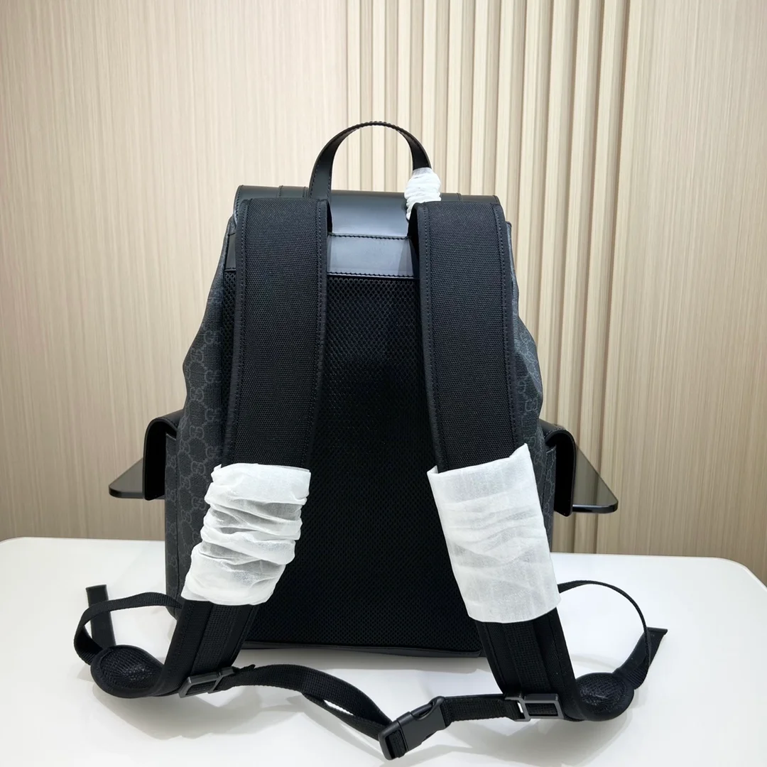 구찌 소프트 GG 슈프림 백팩