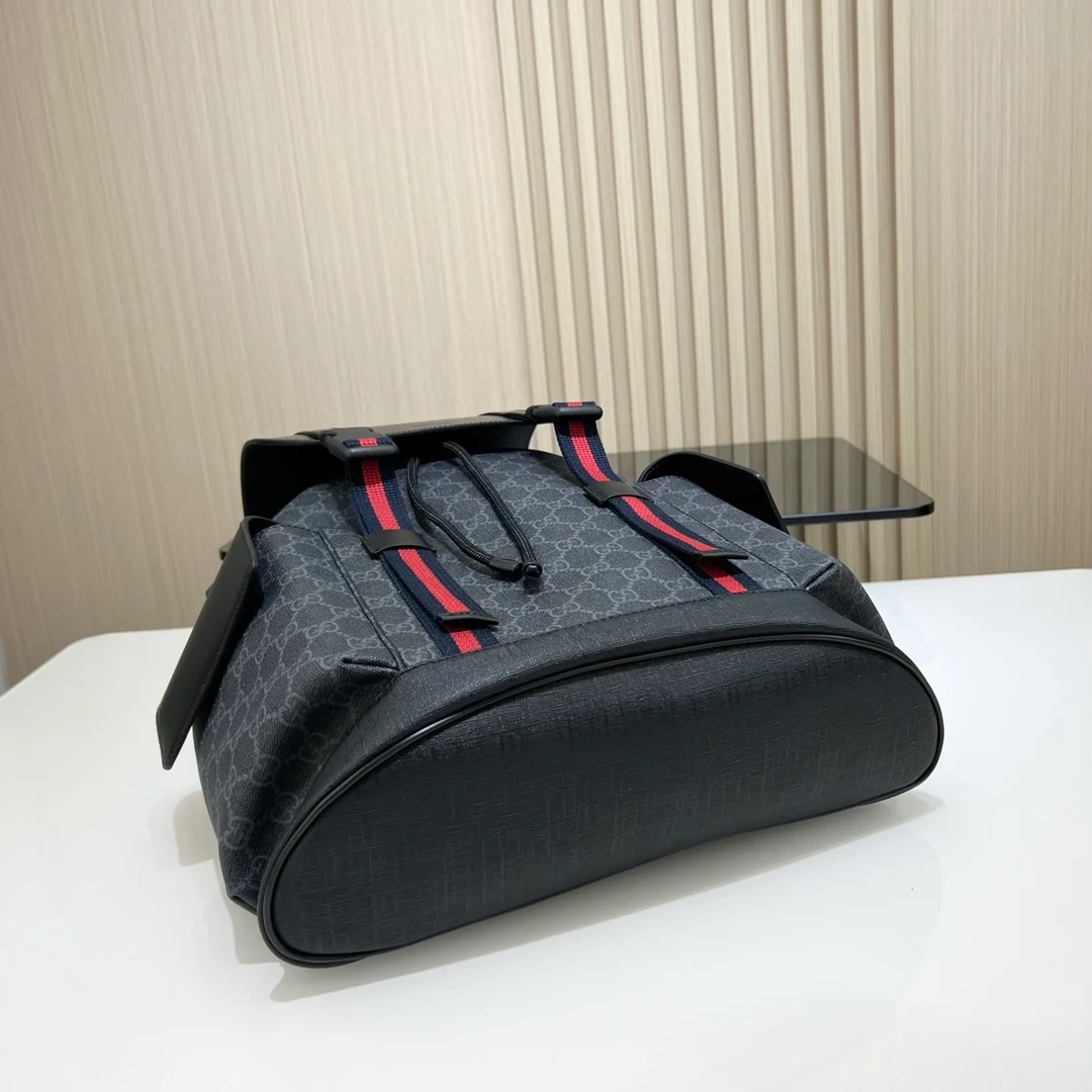 구찌 소프트 GG 슈프림 백팩