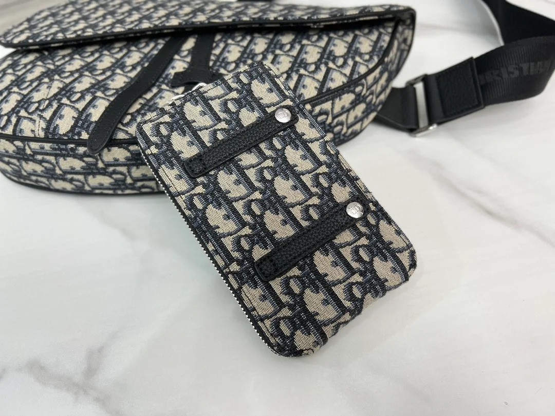 디올 오블리크 자카드 새들 백 베이지