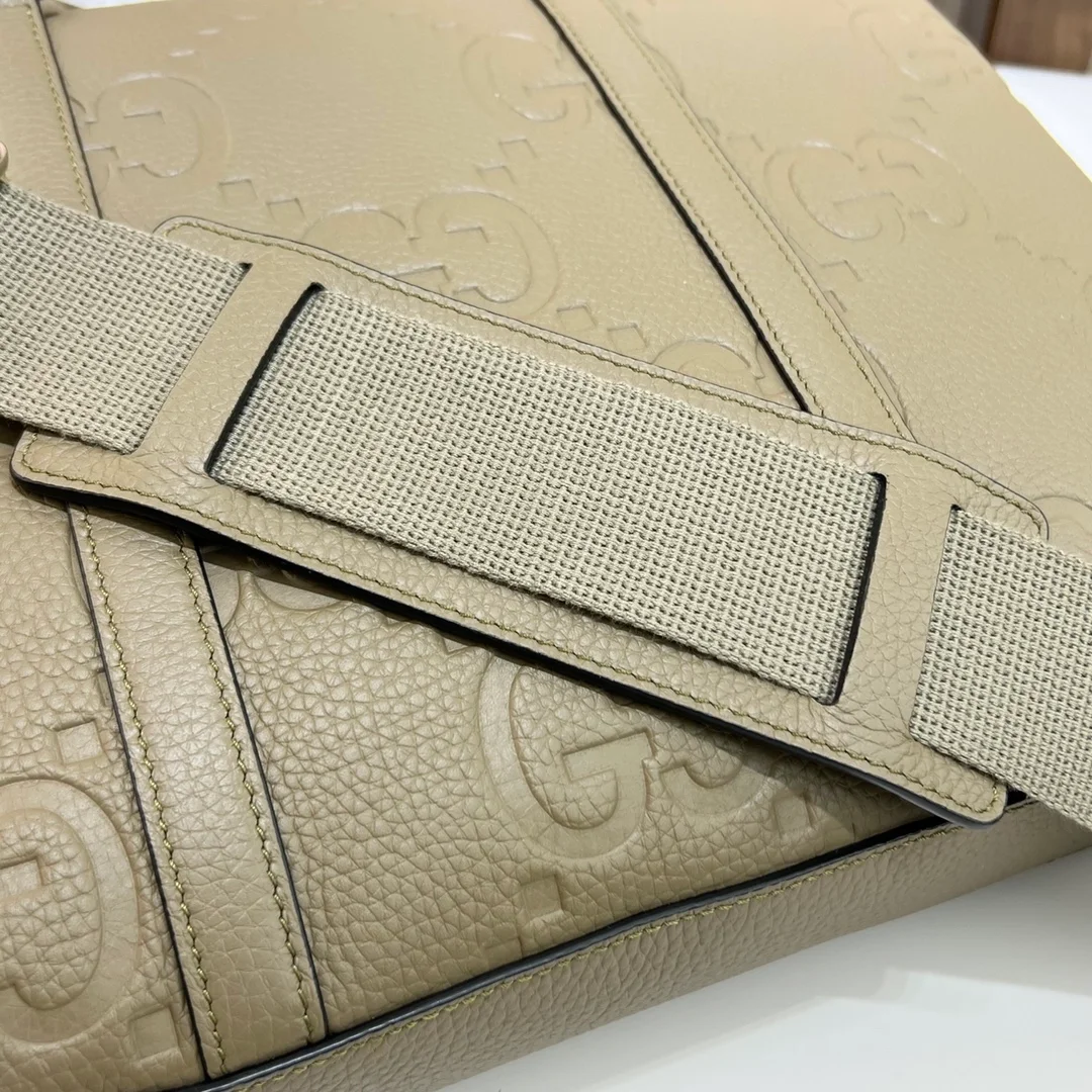 구찌 토프 레더 점보 GG 브리프케이스