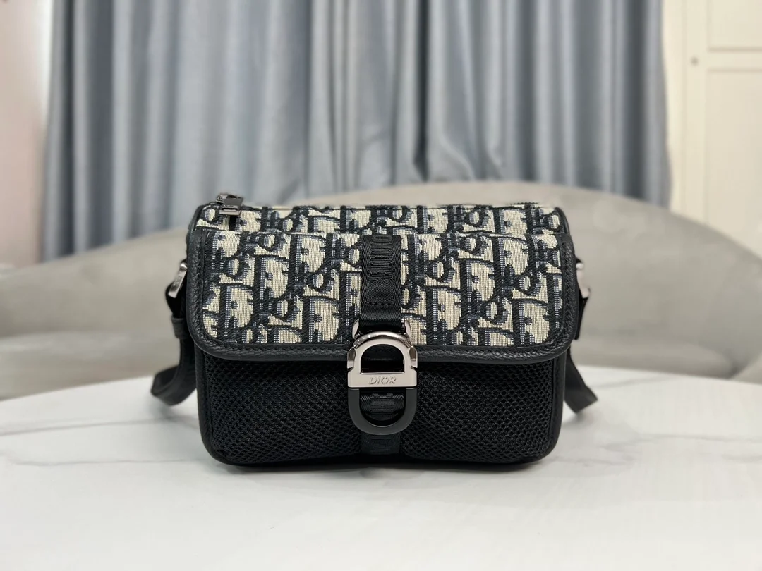 디올 오블리크 8 미니 메신저 백