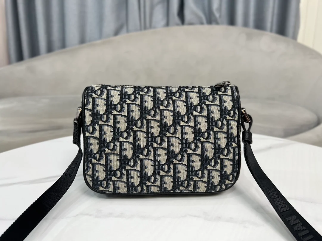 디올 오블리크 8 미니 메신저 백