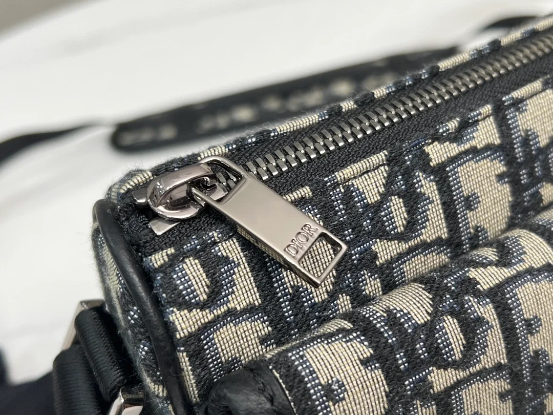 디올 오블리크 8 미니 메신저 백