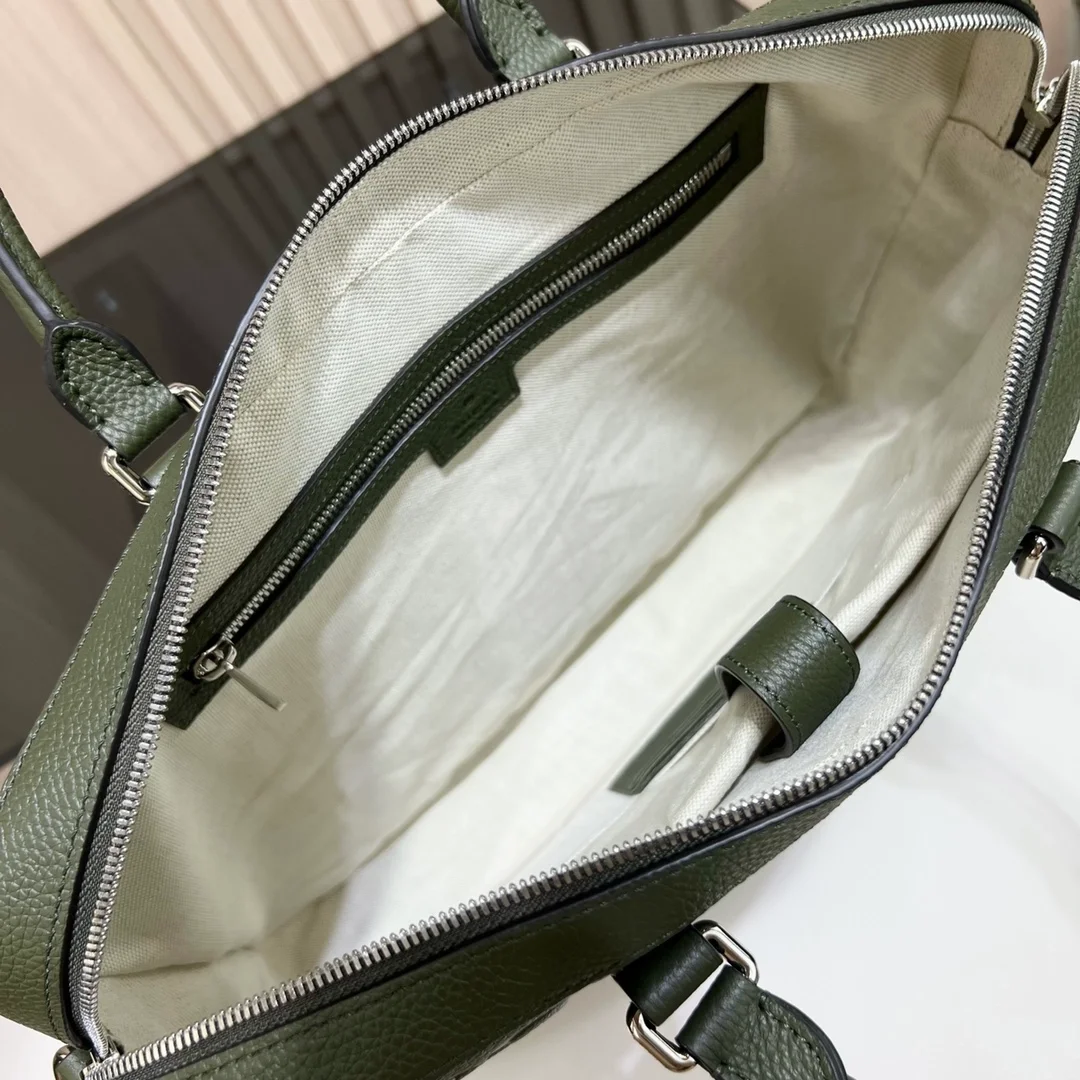 구찌 다크 그린 레더 점보 GG 브리프케이스