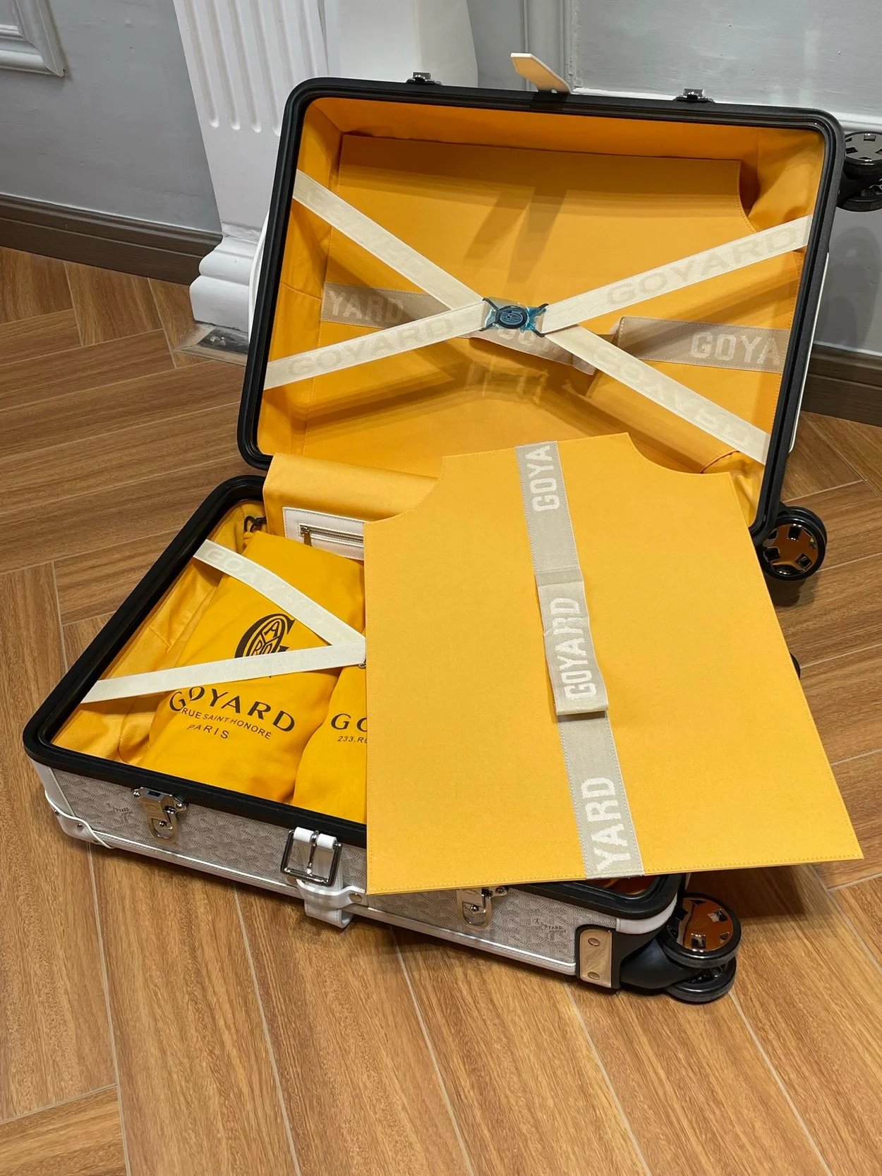 고야드 부흐제 트롤리 PM 화이트