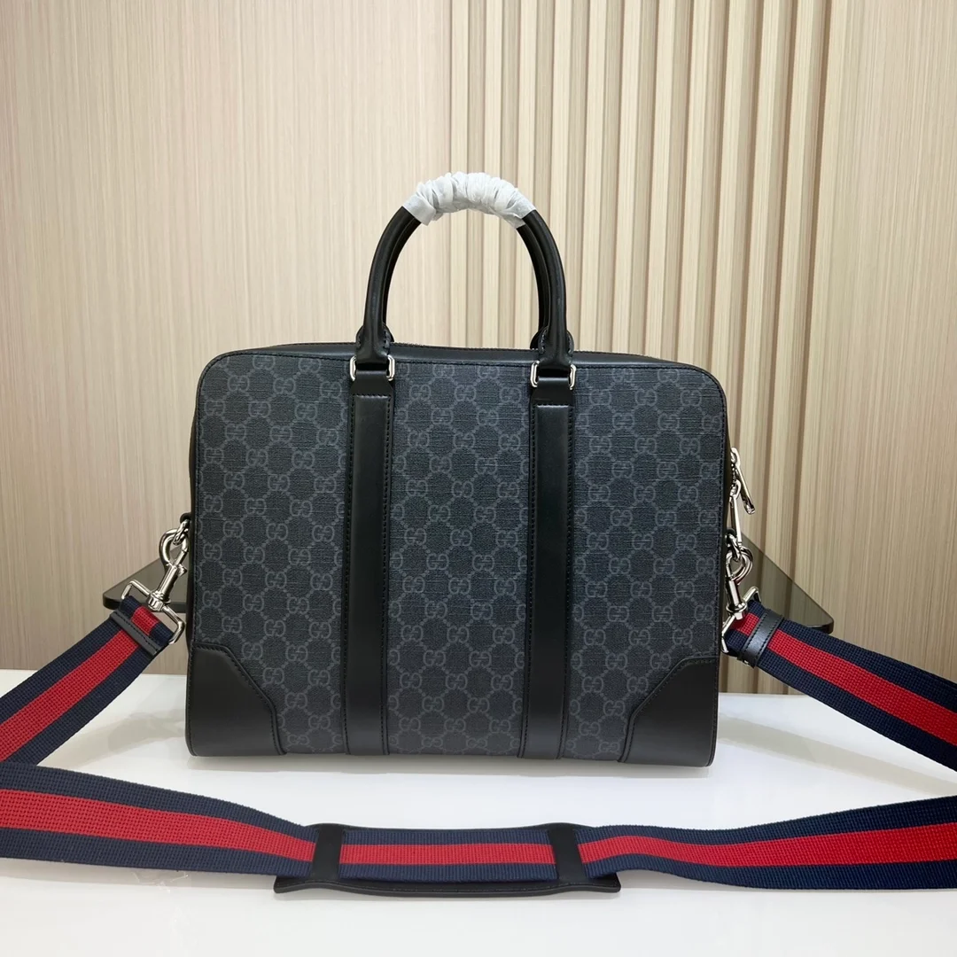 구찌 GG 수프림 브리프케이스