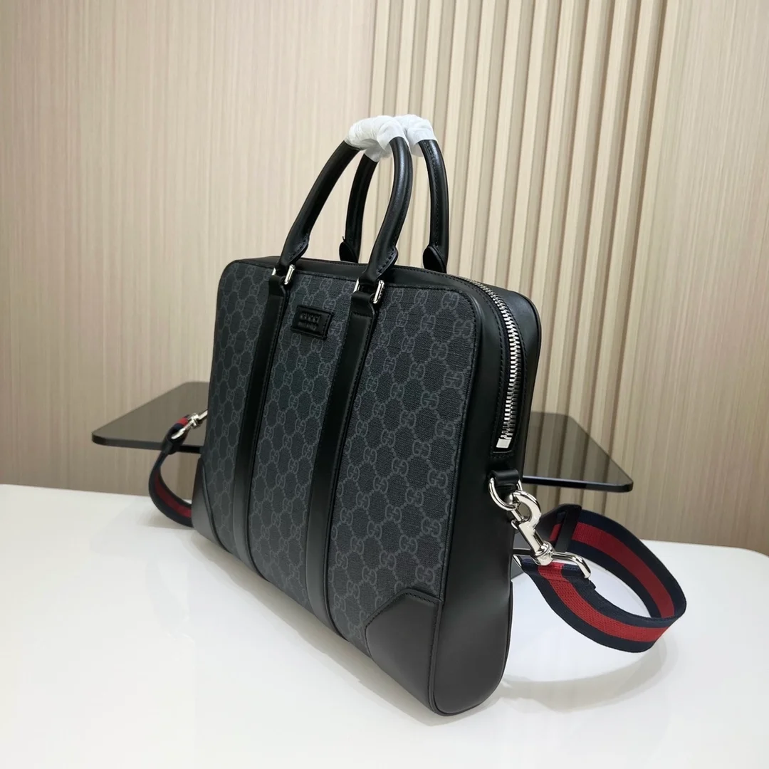 구찌 GG 수프림 브리프케이스