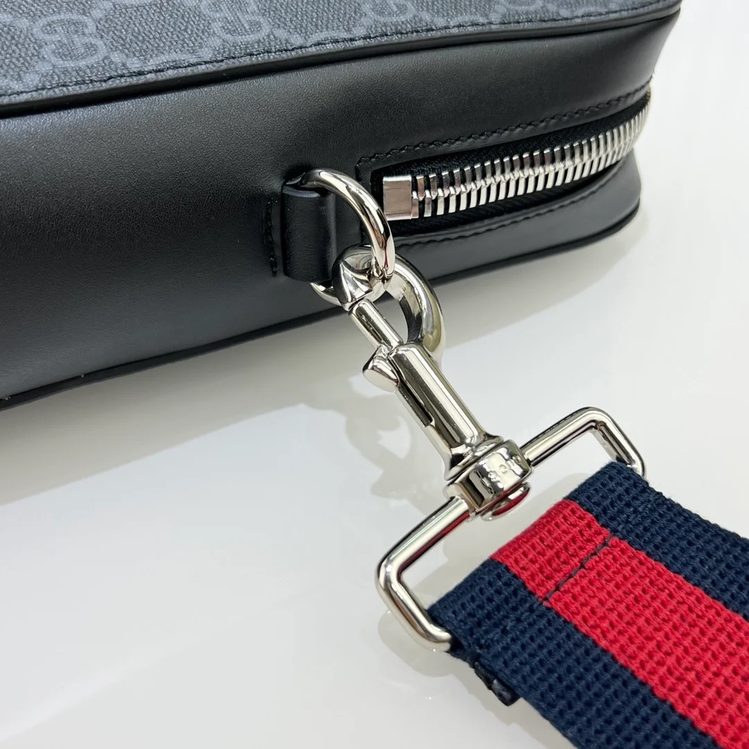 구찌 GG 수프림 브리프케이스