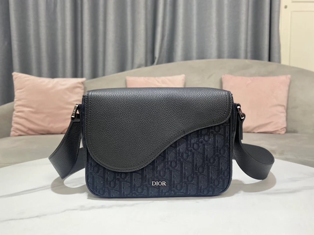디올 새들 미니 메신저 백 블랙