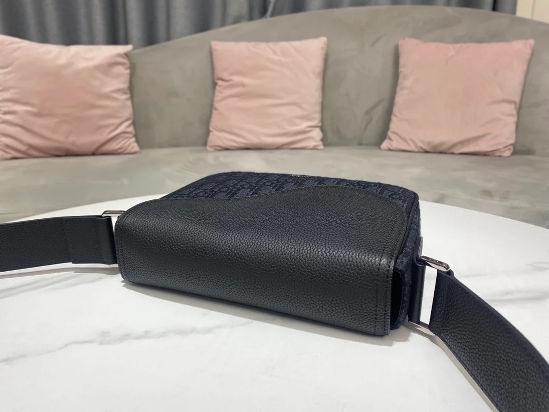 디올 새들 미니 메신저 백 블랙