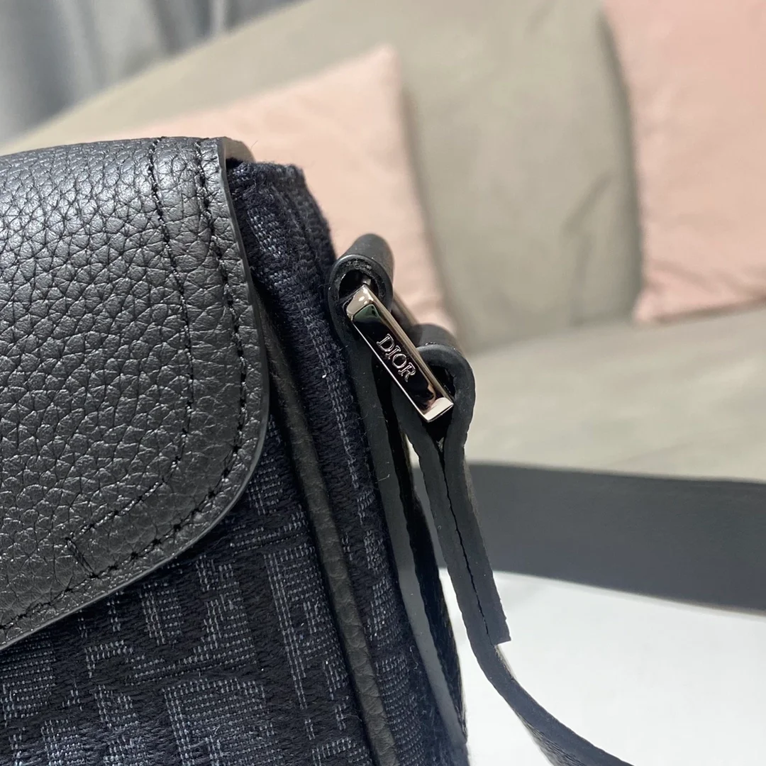 디올 새들 미니 메신저 백 블랙