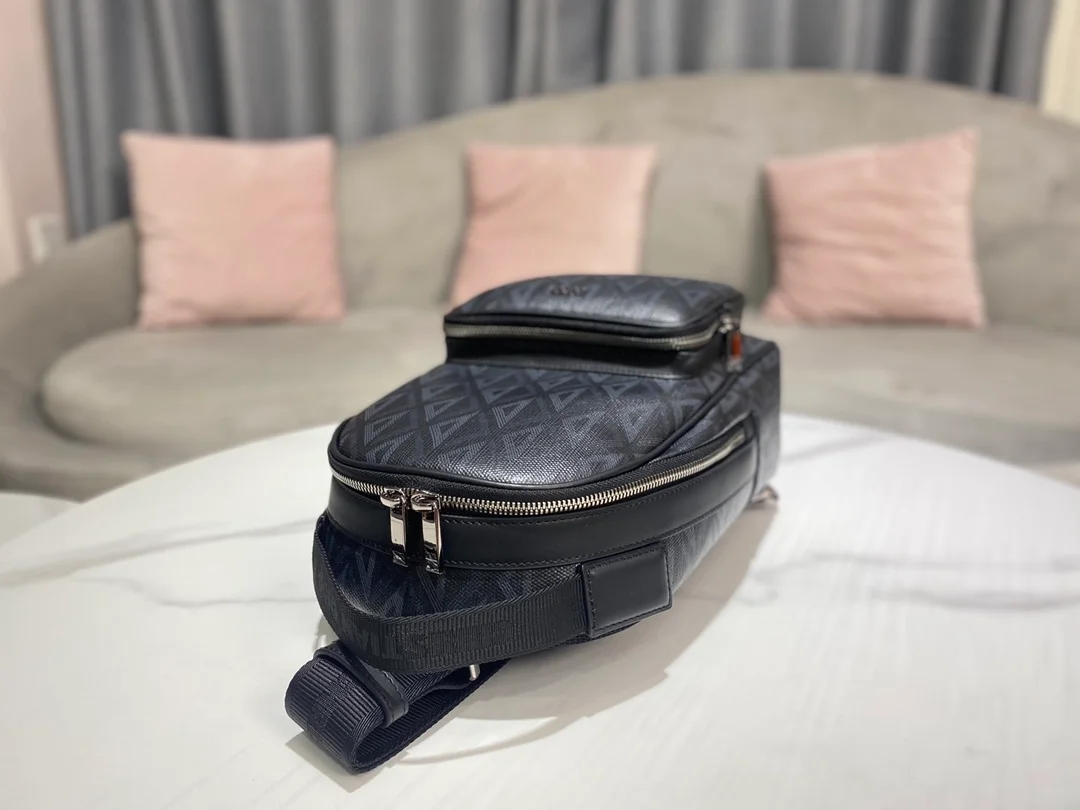 디올 라이더 미니 슬링 백 블랙