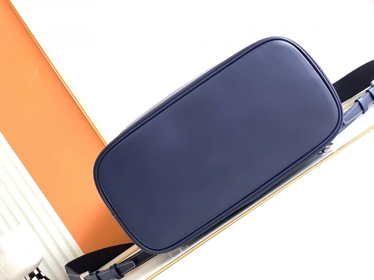 고야드 알파인 MM 백팩 네이비