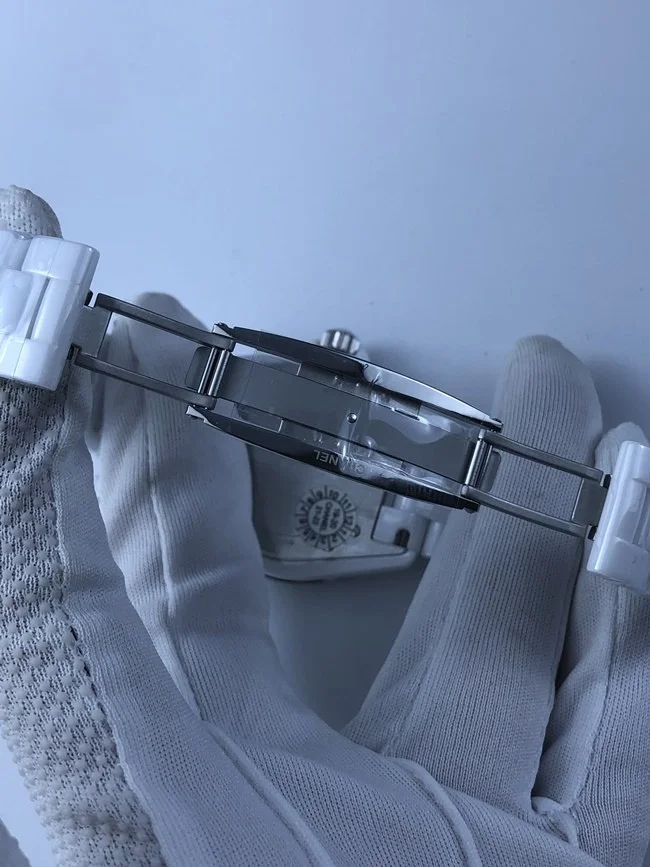 샤넬 화이트 세라믹 인덱스 33mm