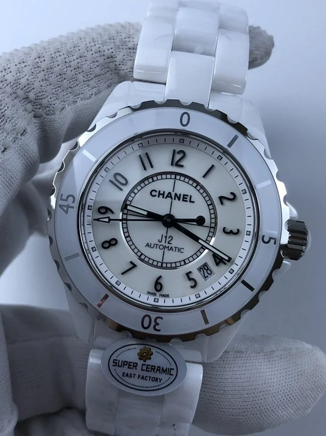 샤넬 화이트 세라믹 인덱스 38mm