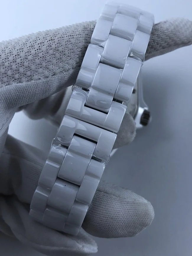 샤넬 화이트 세라믹 인덱스 38mm