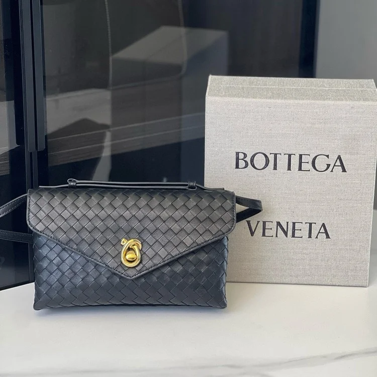 보테가베네타 Knot Lock 인트레치아토 숄더백