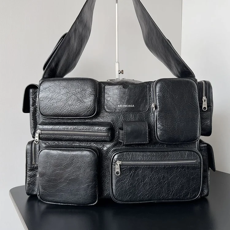 발렌시아가 수퍼비지 라지 슬링백 70216821