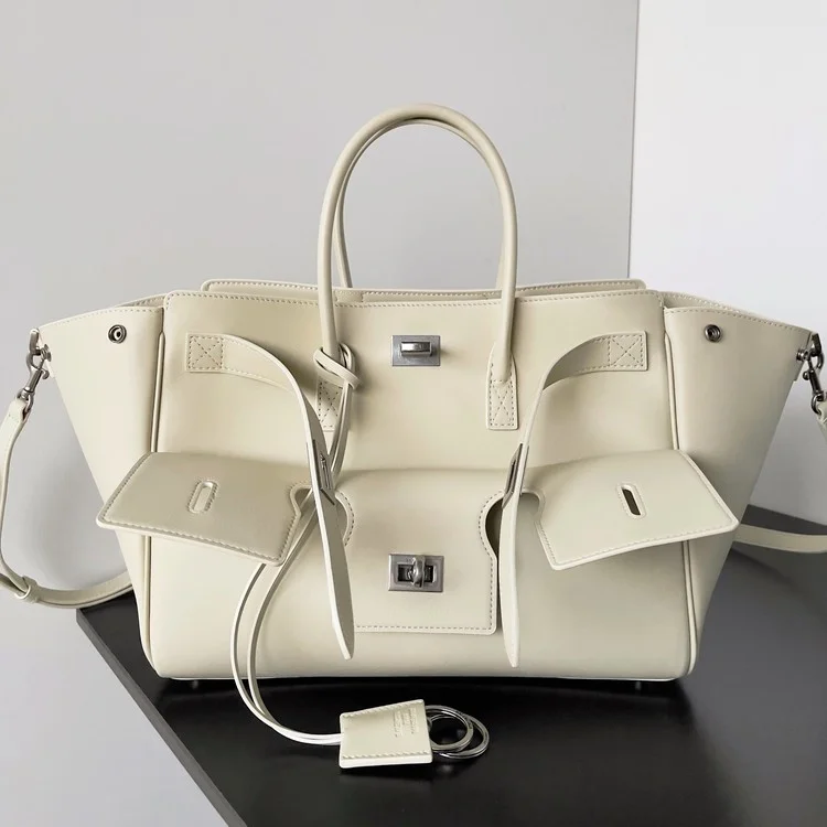 발렌시아가 벨 에어 캐리 30