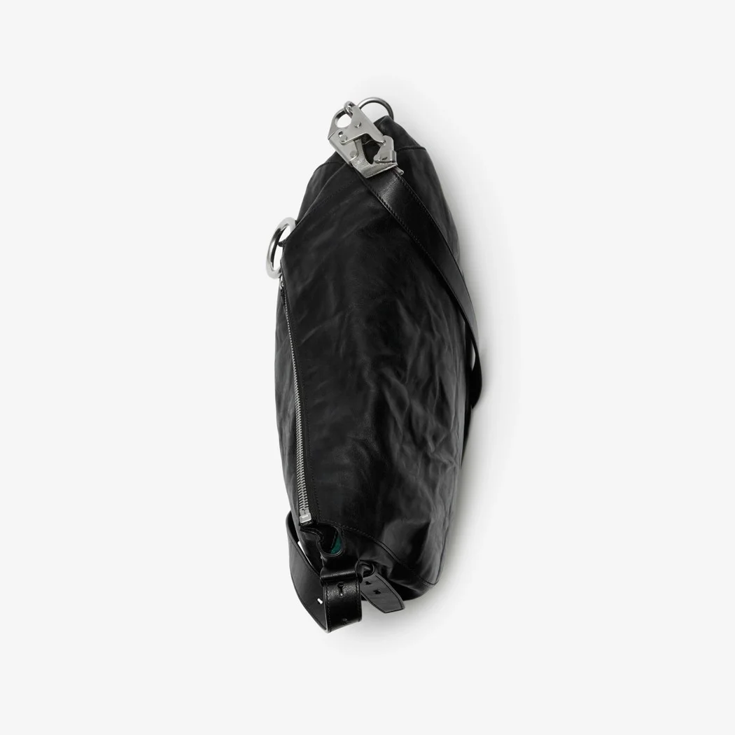 버버리 미디엄 나이트백 실버블랙