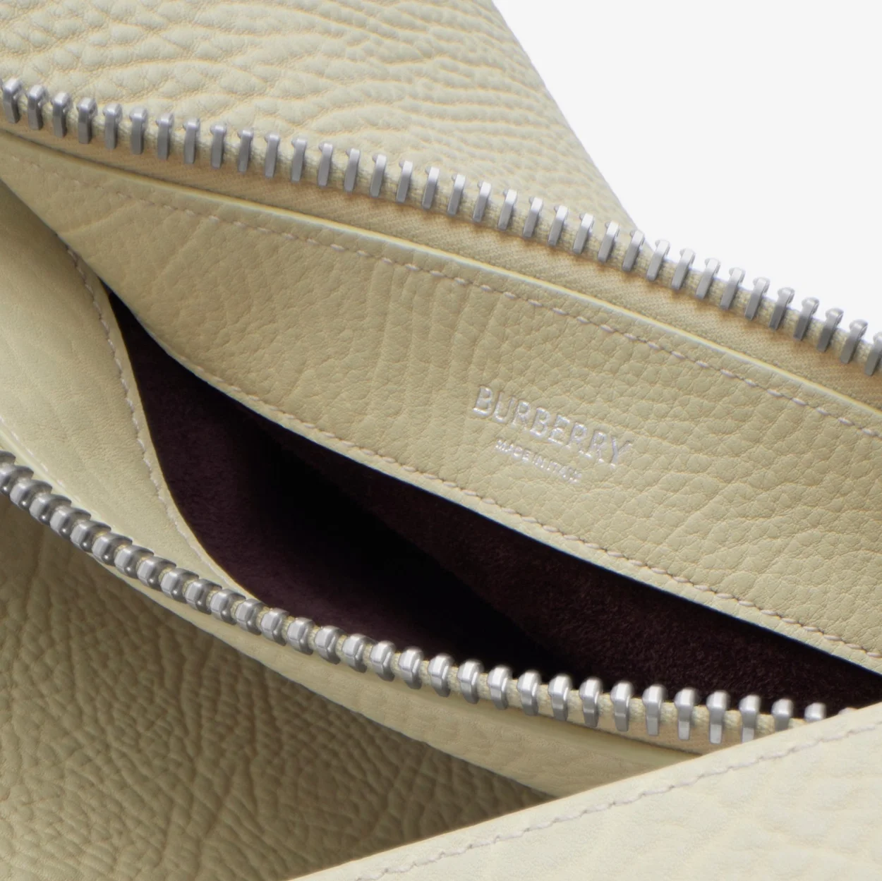 버버리 미디엄 나이트백