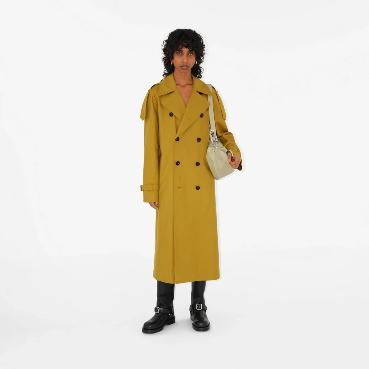 버버리 미디엄 나이트백