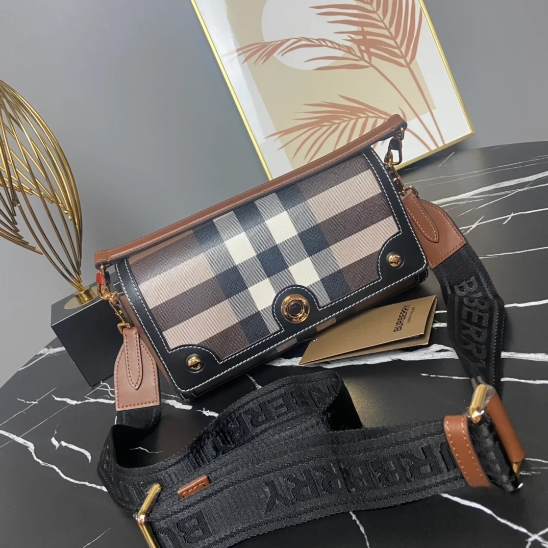 버버리 탑 핸들 노트백