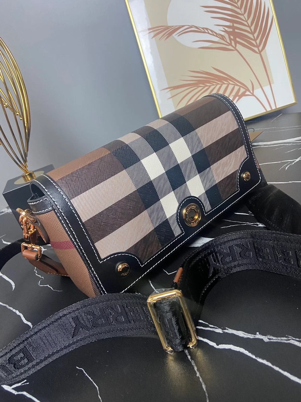 버버리 탑 핸들 노트백