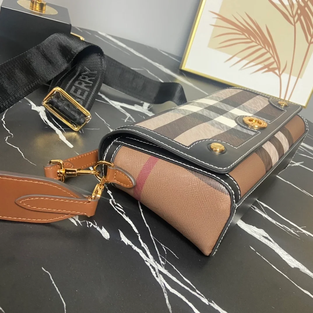 버버리 탑 핸들 노트백