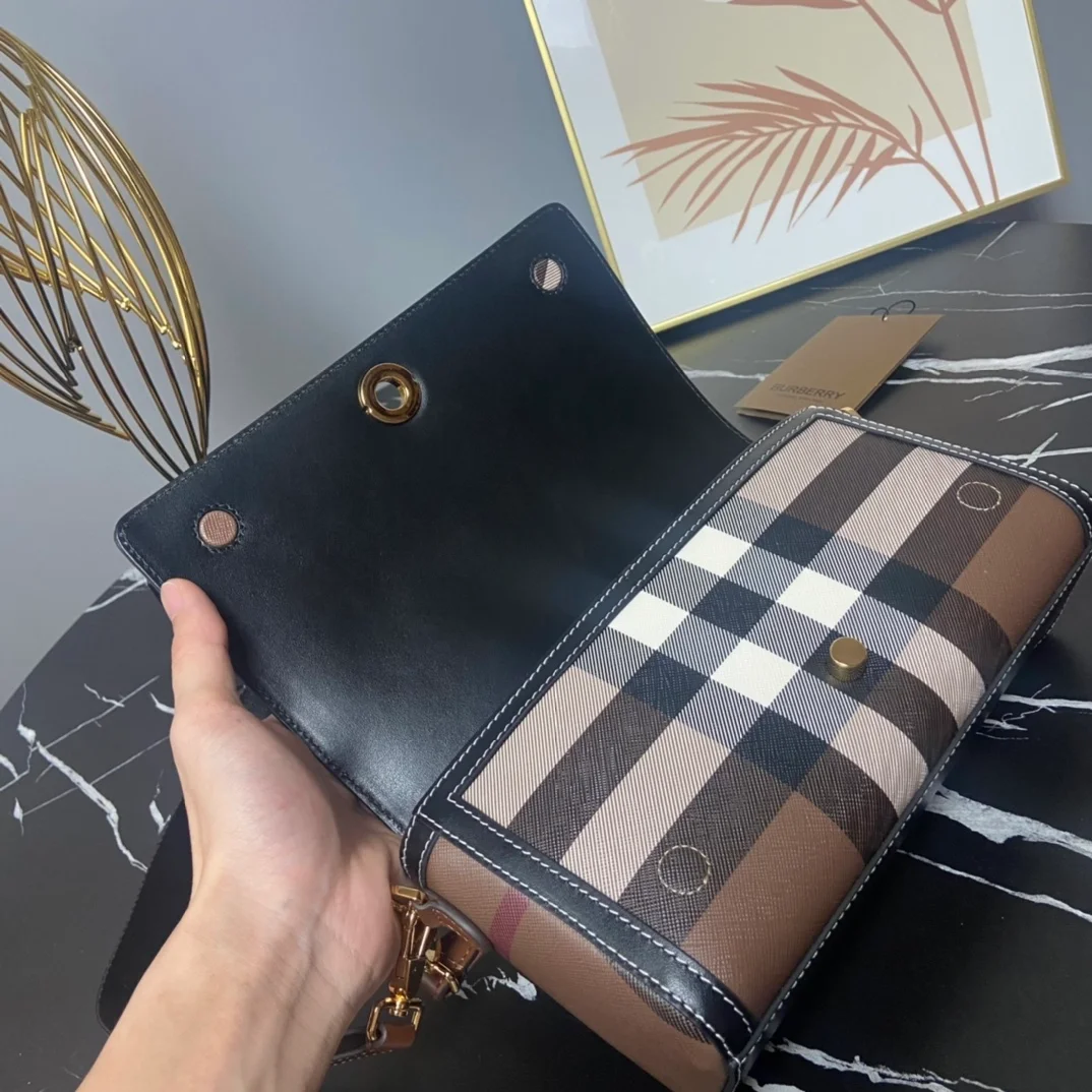 버버리 탑 핸들 노트백