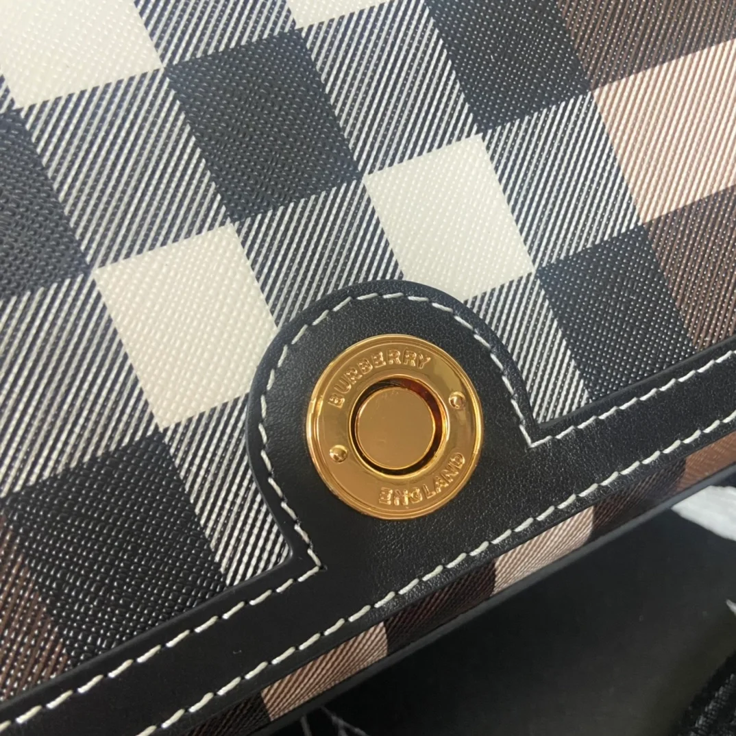 버버리 탑 핸들 노트백
