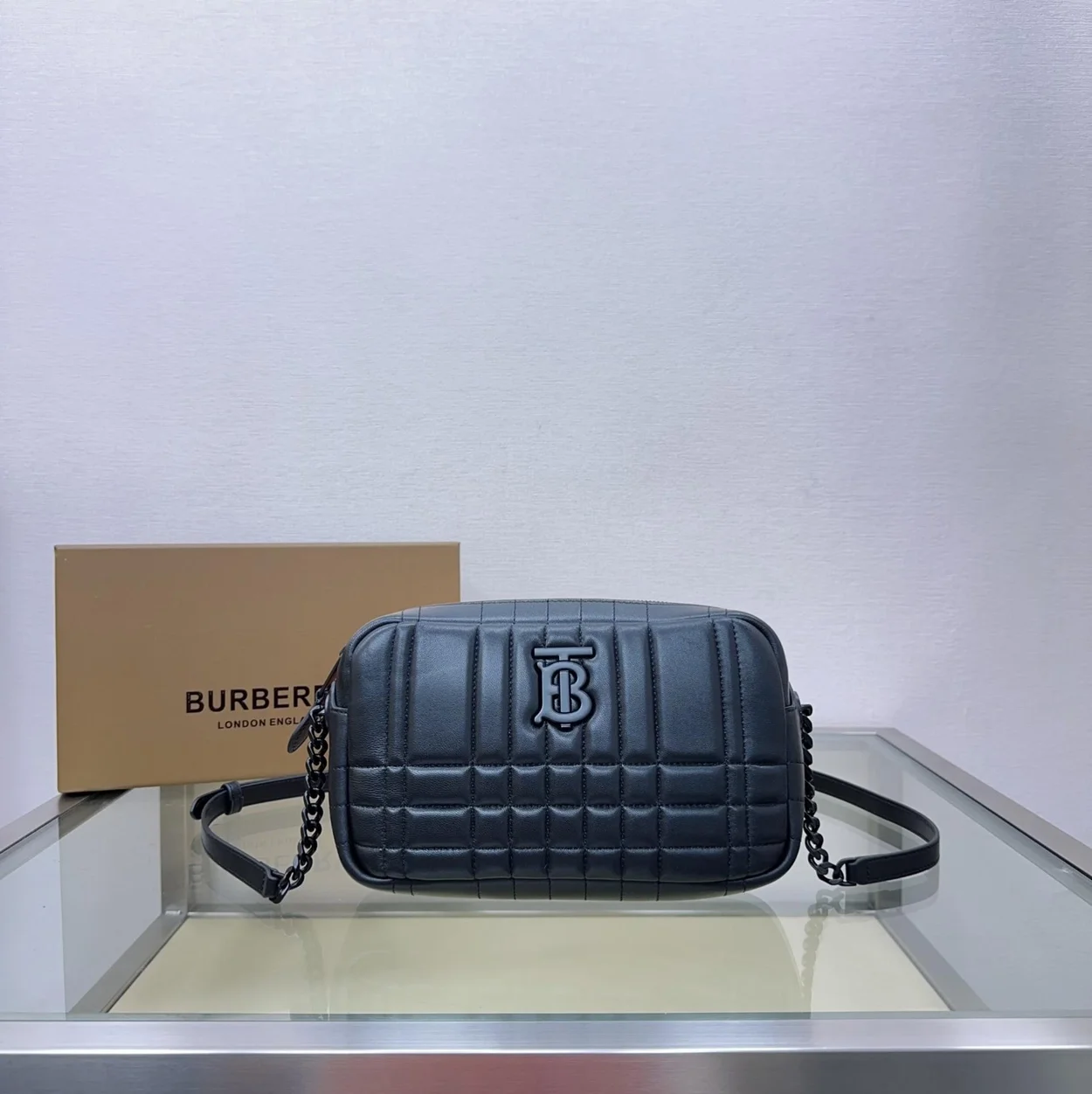 버버리 스몰 롤라 카매라백 블랙