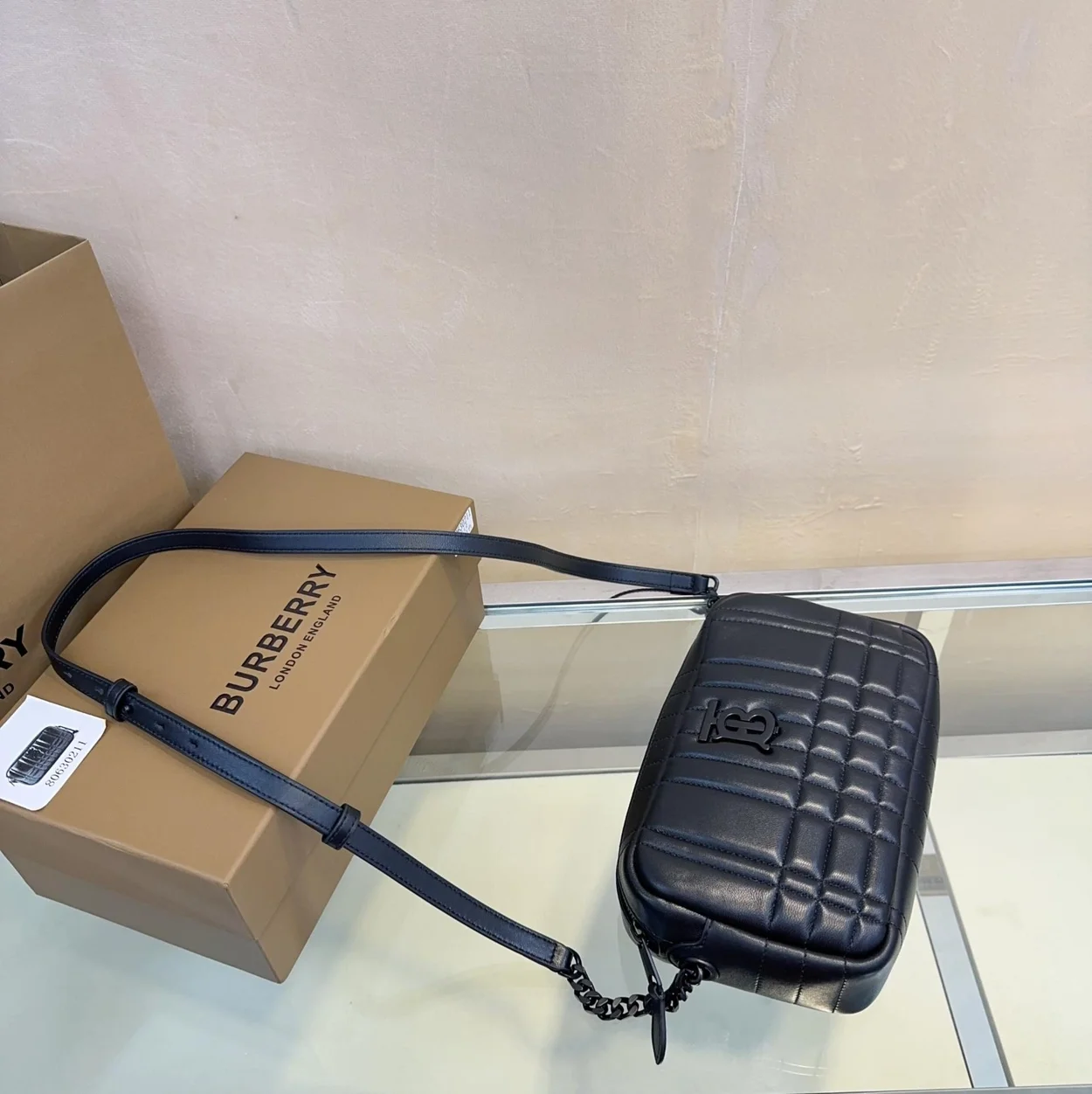 버버리 스몰 롤라 카매라백 블랙